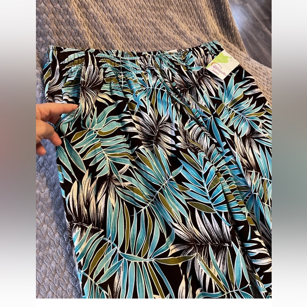 pappagallo Pull On Capri Pants Size 2X - Picture 5 of 9